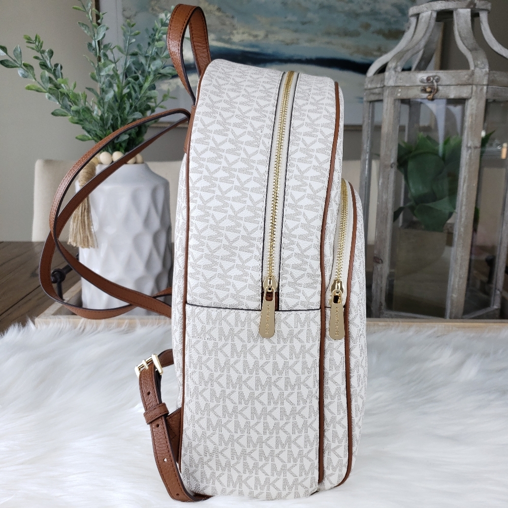 🌺NWT Michael Kors LG Abbey backpack bag Vanilla - Picture 4 of 8
